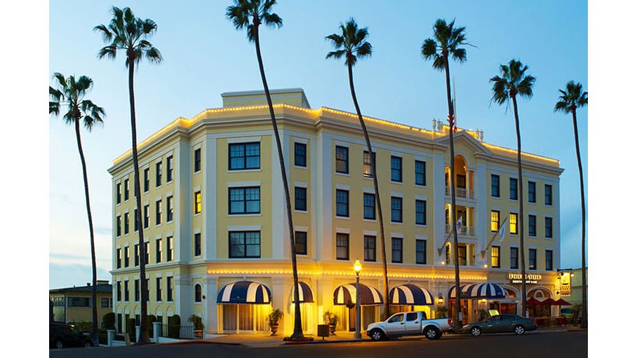 Grande Colonial La Jolla