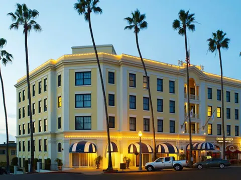 Grande Colonial La Jolla